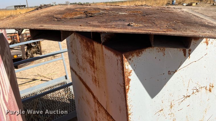 image for item EX9647 (4) feed containers