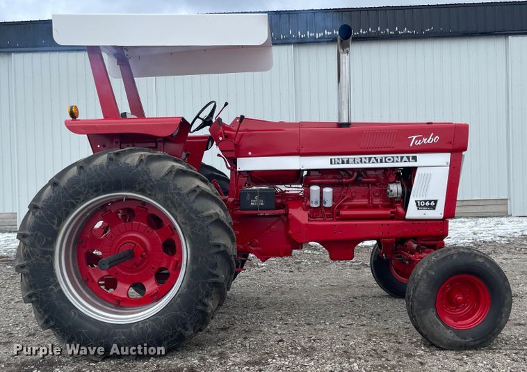 image for item FV9471 1974 International Farmall 1066 Turbo  tractor