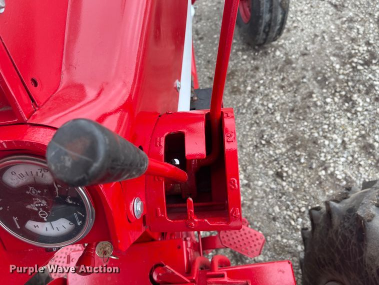 image for item FV9471 1974 International Farmall 1066 Turbo  tractor