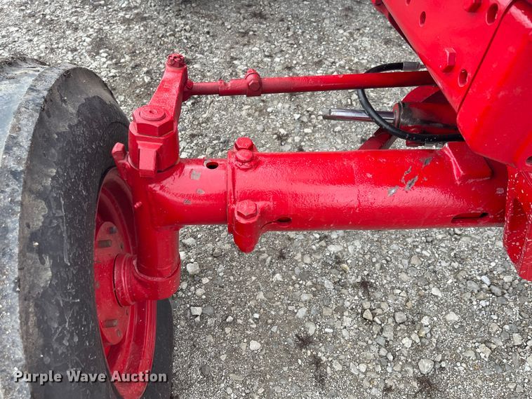 image for item FV9471 1974 International Farmall 1066 Turbo  tractor