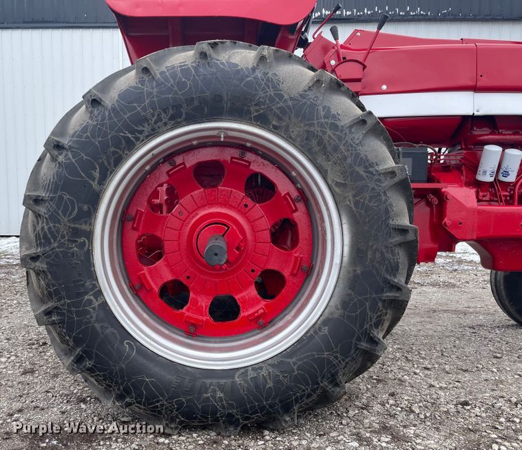 image for item FV9471 1974 International Farmall 1066 Turbo  tractor