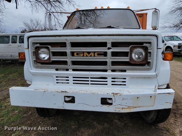 image for item HF9327 1979 GMC 7000  dump truck