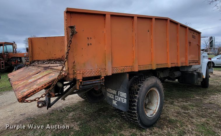 image for item HF9327 1979 GMC 7000  dump truck