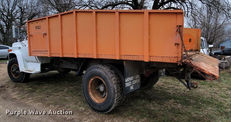 image for item HF9327 1979 GMC 7000  dump truck