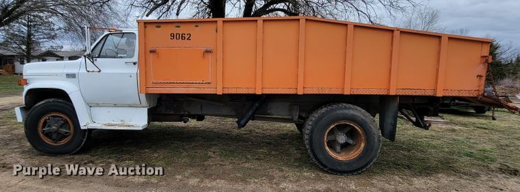 image for item HF9327 1979 GMC 7000  dump truck