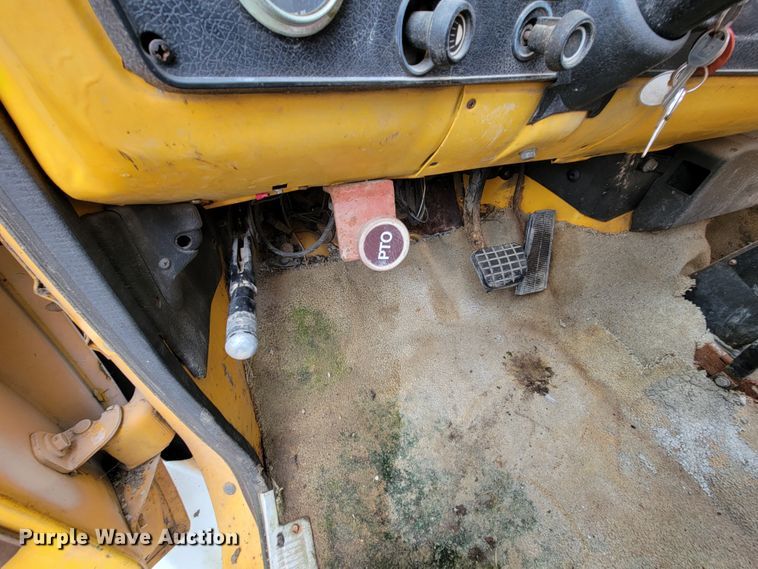 image for item HF9327 1979 GMC 7000  dump truck