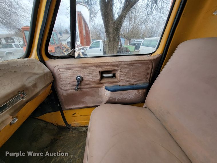 image for item HF9327 1979 GMC 7000  dump truck