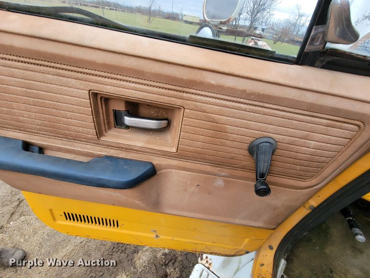 image for item HF9327 1979 GMC 7000  dump truck