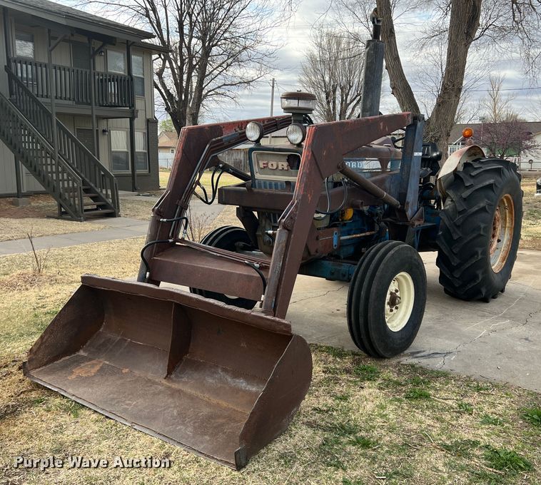 image for item IG9347 Ford  tractor