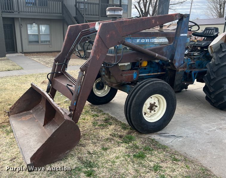 image for item IG9347 Ford  tractor