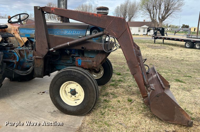 image for item IG9347 Ford  tractor