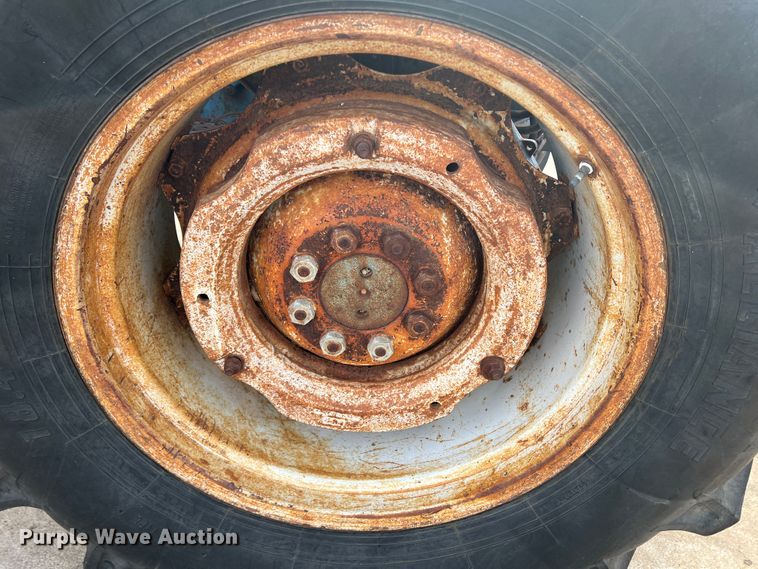 image for item IG9347 Ford  tractor