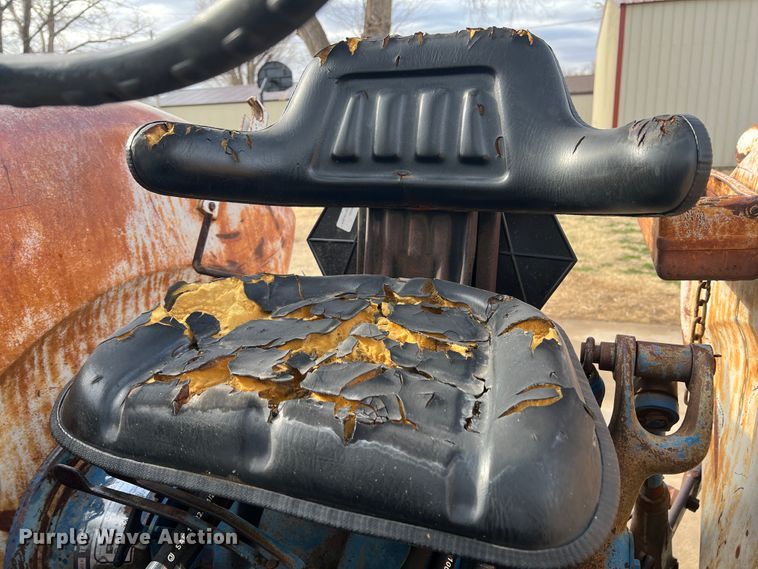 image for item IG9347 Ford  tractor