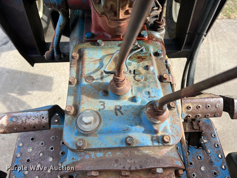 image for item IG9347 Ford  tractor