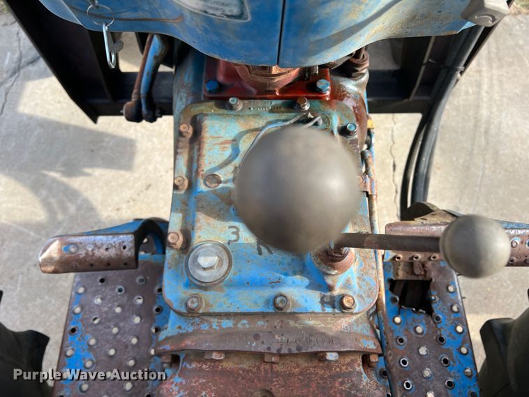 image for item IG9347 Ford  tractor