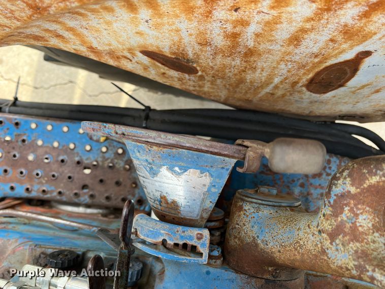 image for item IG9347 Ford  tractor