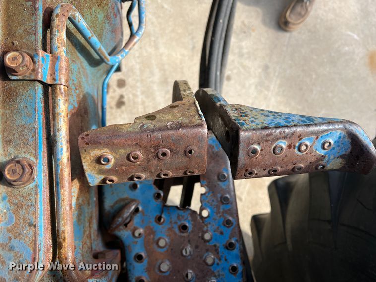 image for item IG9347 Ford  tractor