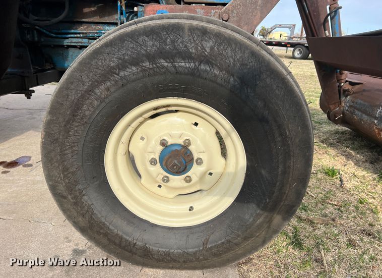 image for item IG9347 Ford  tractor