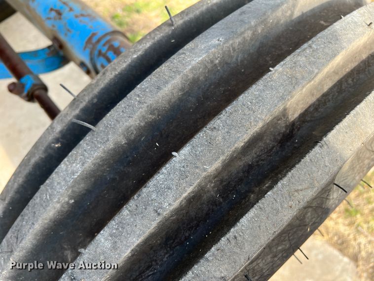 image for item IG9347 Ford  tractor