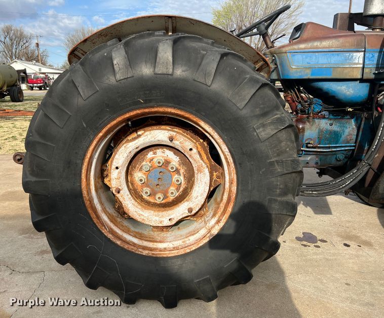 image for item IG9347 Ford  tractor