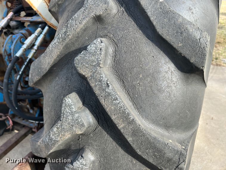 image for item IG9347 Ford  tractor