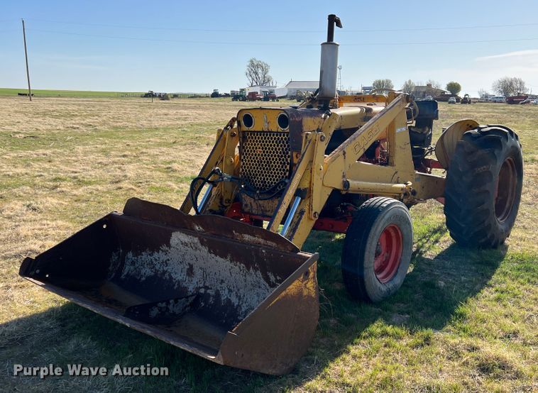 image for item IG9370 Case G530  tractor