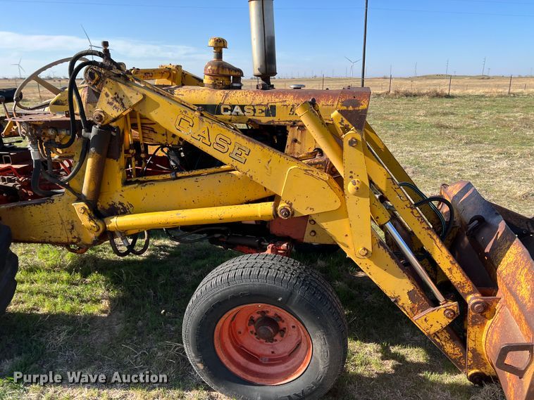 image for item IG9370 Case G530  tractor