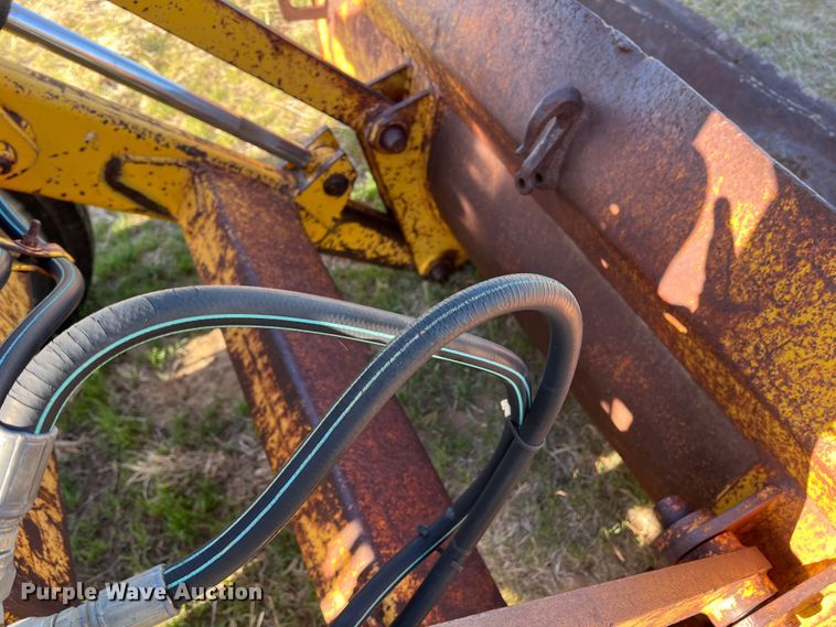 image for item IG9370 Case G530  tractor