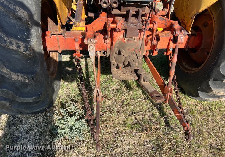 image for item IG9370 Case G530  tractor