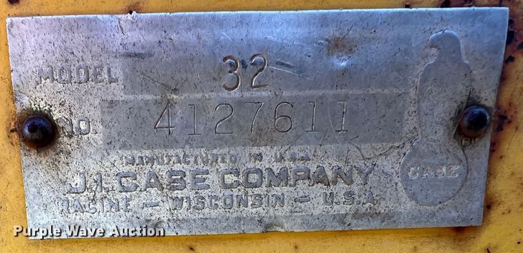 image for item IG9370 Case G530  tractor