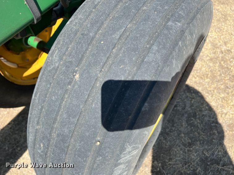 image for item IG9381 John Deere 650  tandem disk