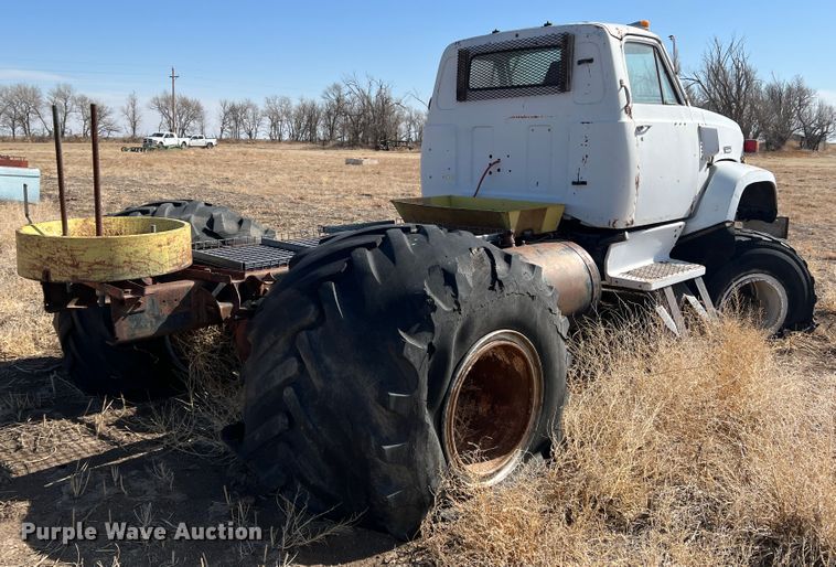 image for item IG9397 GMC  applicator truck cab and chassis