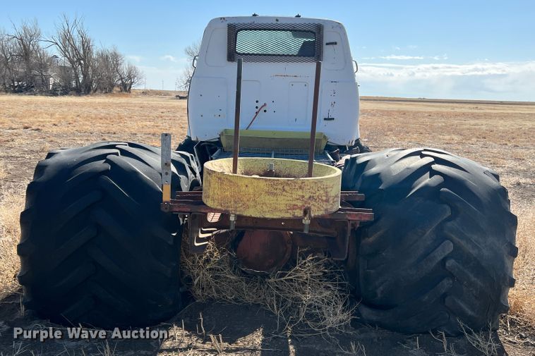 image for item IG9397 GMC  applicator truck cab and chassis