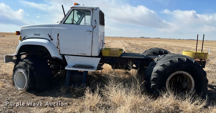 image for item IG9397 GMC  applicator truck cab and chassis