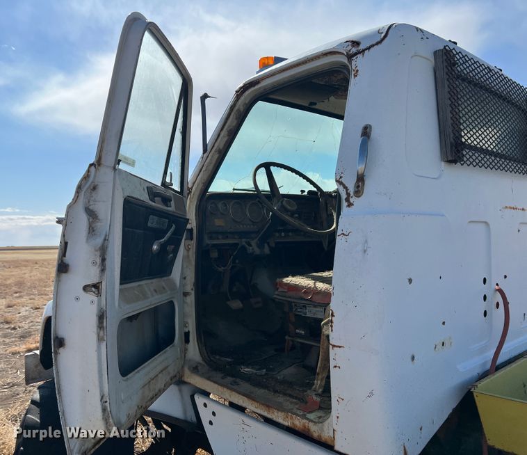 image for item IG9397 GMC  applicator truck cab and chassis