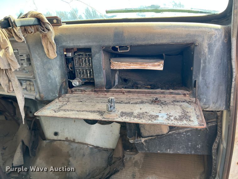 image for item IG9397 GMC  applicator truck cab and chassis