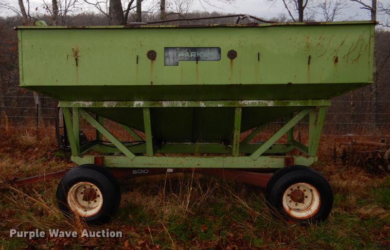 image for item IM9709 Parker 2500  gravity wagon