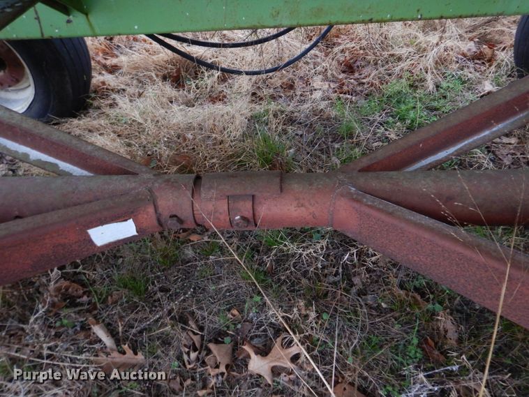 image for item IM9709 Parker 2500  gravity wagon