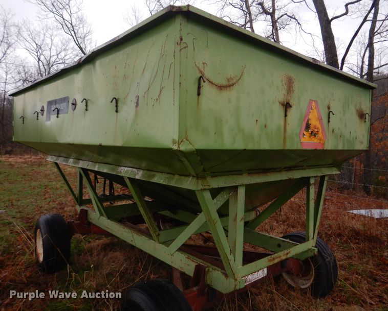 image for item IM9709 Parker 2500  gravity wagon