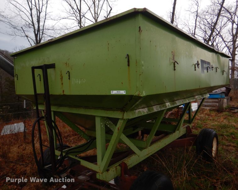 image for item IM9709 Parker 2500  gravity wagon