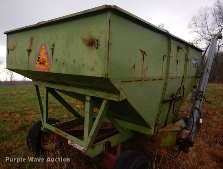 image for item IM9709 Parker 2500  gravity wagon