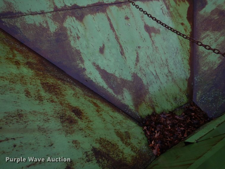 image for item IM9709 Parker 2500  gravity wagon