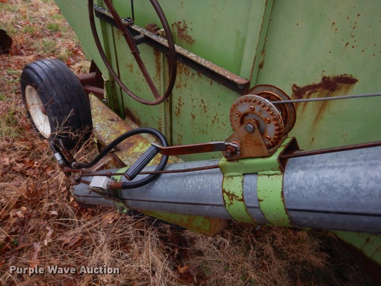 image for item IM9709 Parker 2500  gravity wagon