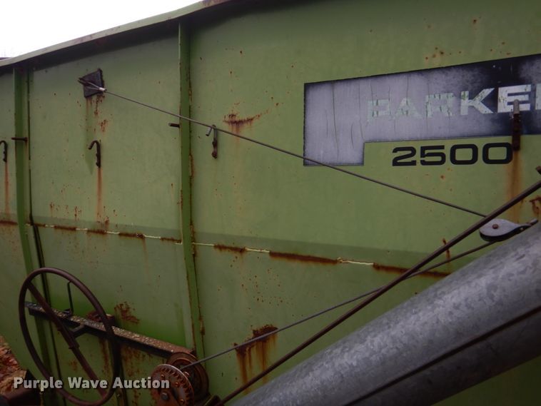 image for item IM9709 Parker 2500  gravity wagon