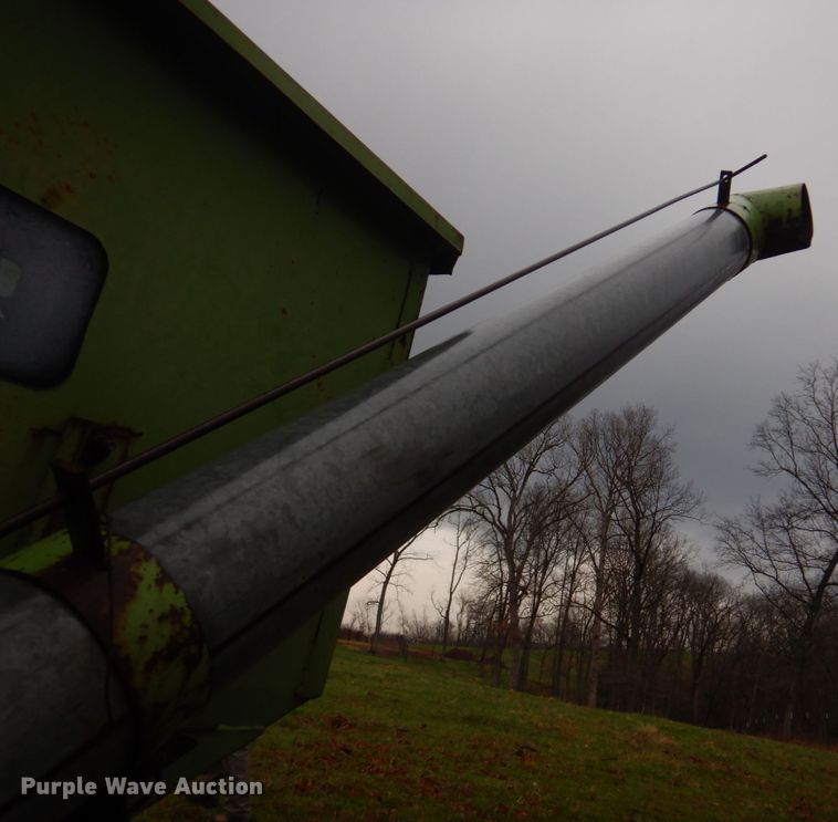 image for item IM9709 Parker 2500  gravity wagon