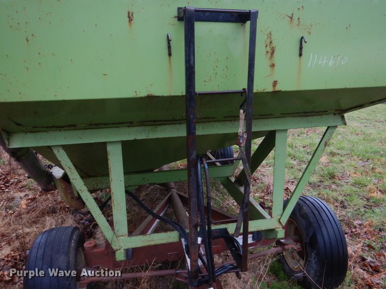 image for item IM9709 Parker 2500  gravity wagon