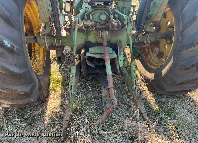 image for item JH9227 John Deere 2640  tractor