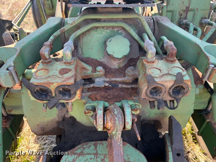 image for item JH9227 John Deere 2640  tractor