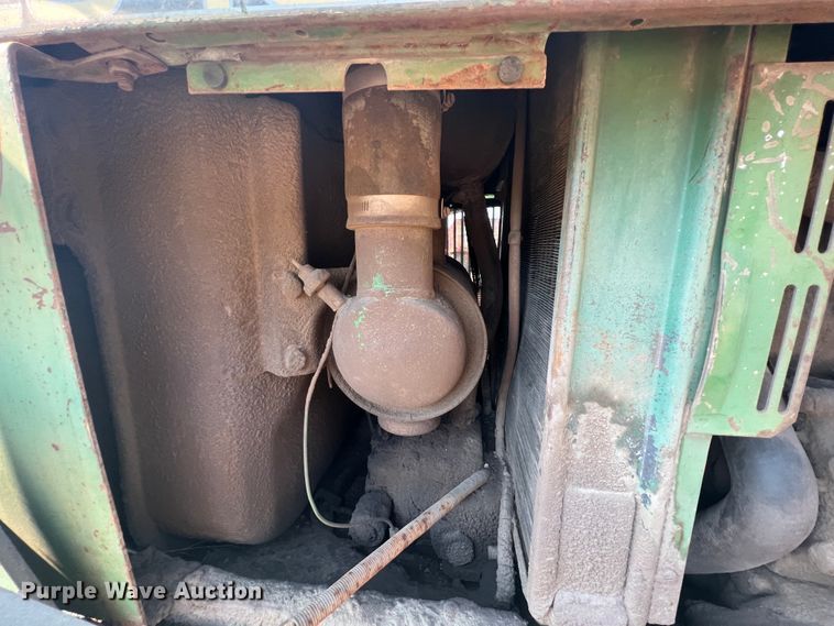 image for item JH9227 John Deere 2640  tractor