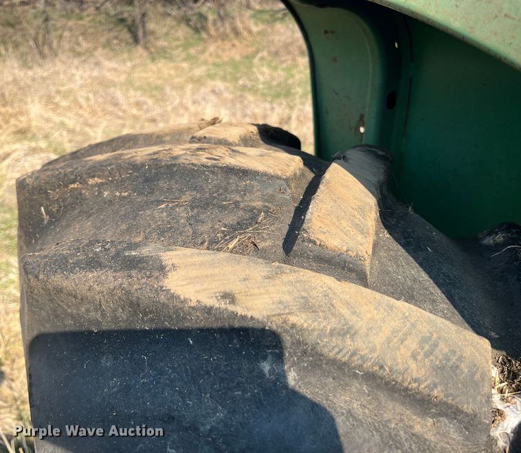 image for item JH9227 John Deere 2640  tractor